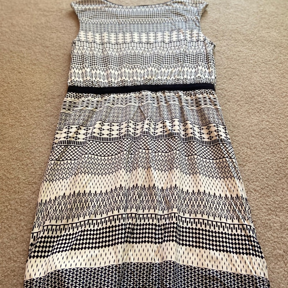 NWOT Ann Taylor Loft Black White Patterned Dress - Picture 7 of 7